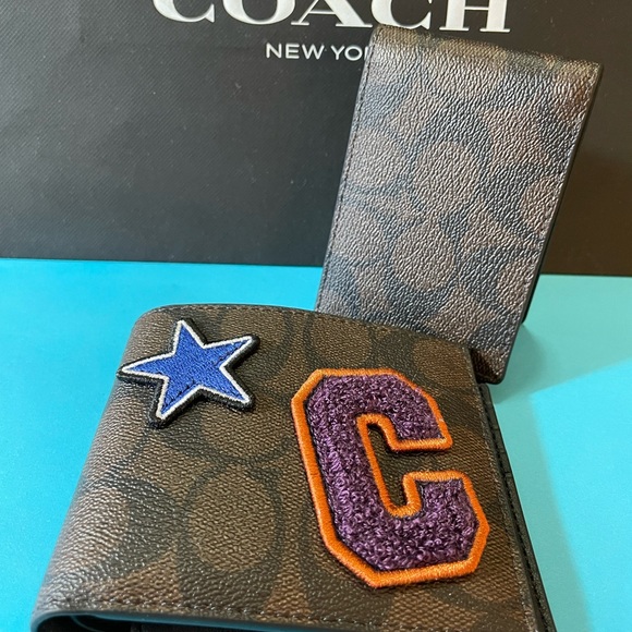 NWT Coach 3 In 1 Wallet With Signature Canvas With Souvenir Patches - Picture 5 of 7